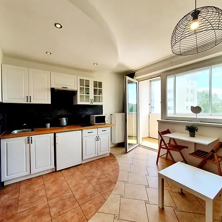 Apartman Z Balkonem Przy Ug