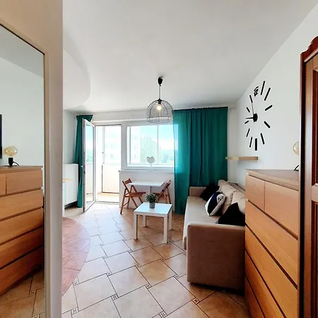 Z Balkonem Przy Ug דירה