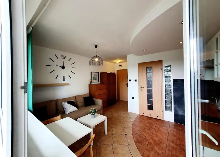 Z Balkonem Przy Ug *